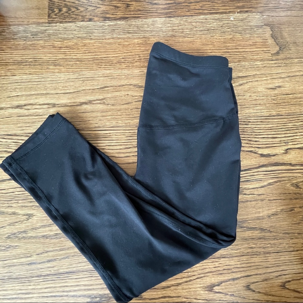 NWT MATERNITY CROPPED YOGA PANTS
